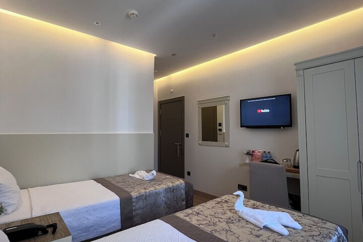 Room 5 of 53