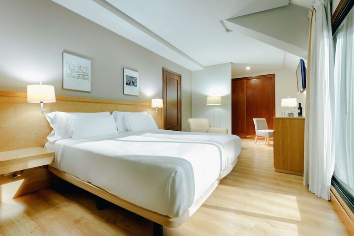 Room 15 of 42