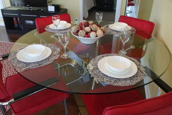 Dining 10 of 14