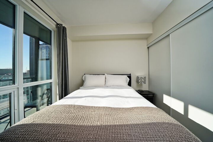 Room 32 of 448