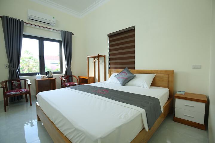 Room 10 of 26