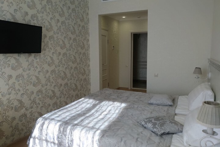 Room 11 of 47