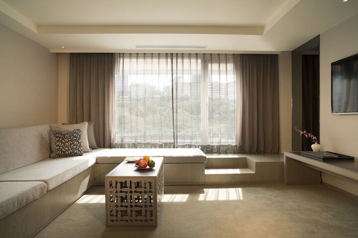 Room 33 of 121