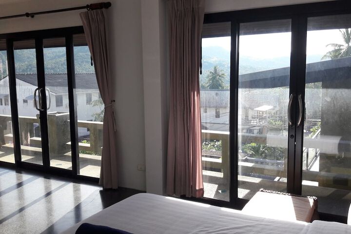 Room 25 of 62