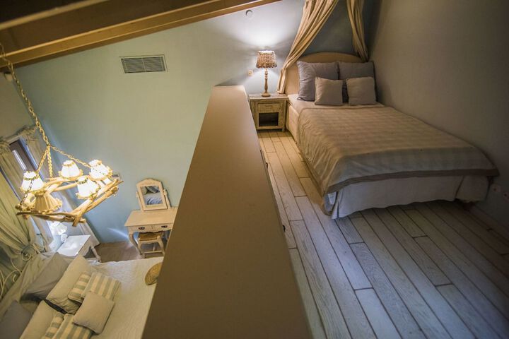 Room 15 of 61