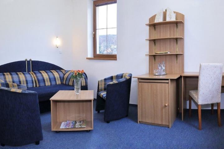 Room 5 of 17