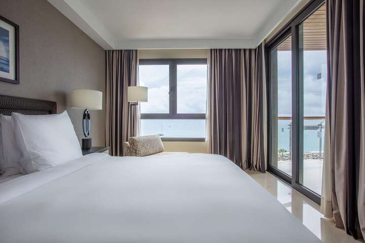 Room 16 of 262