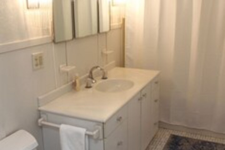 Room 13 of 52