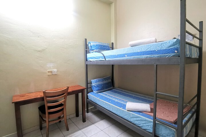 Room 11 of 36
