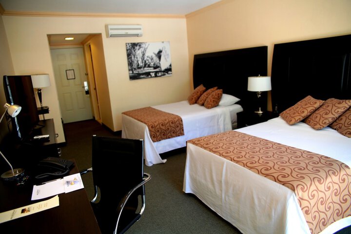 Room 6 of 67