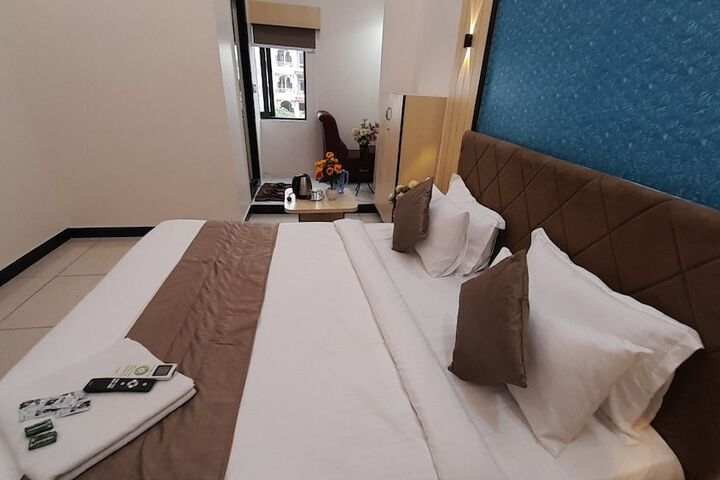 Room 37 of 69