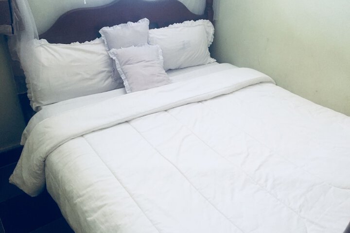 Room 5 of 19