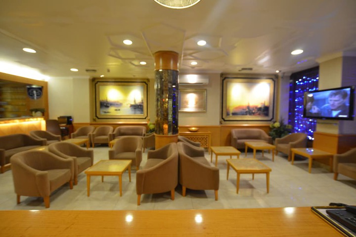 Entrance & Lobby