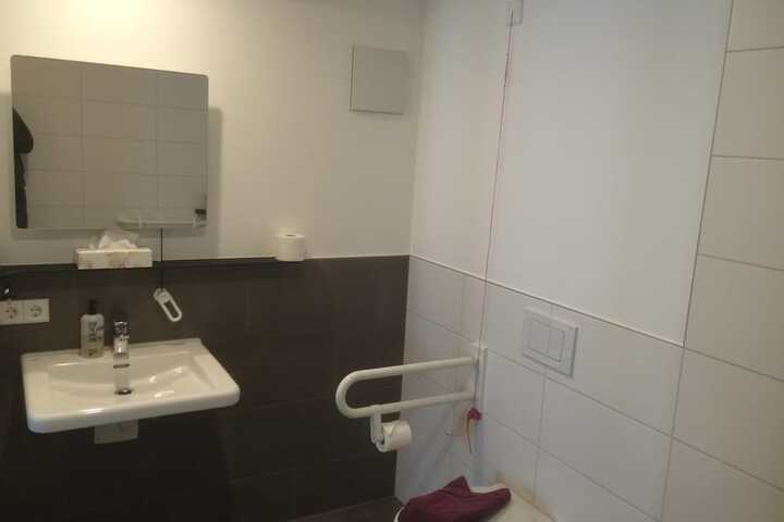 Room 35 of 63