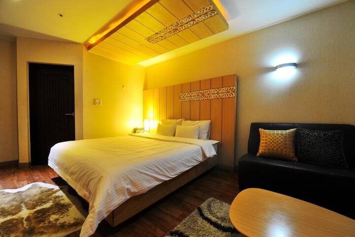 Room 14 of 39