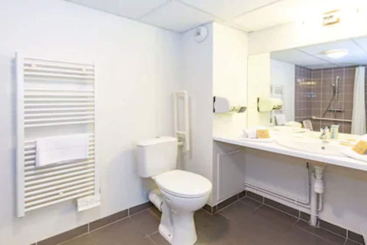 Bathroom Photo