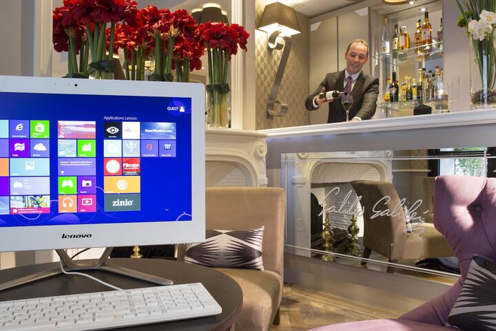 Guest Lobby