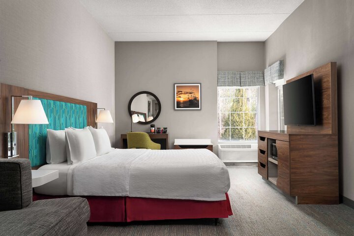 1 King Bed (8 of 22)