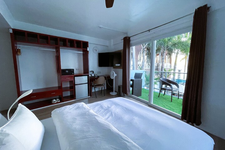 Room 22 of 80