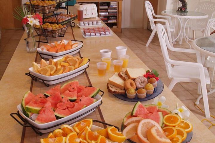 Breakfast/Coffee Service 77 of 89