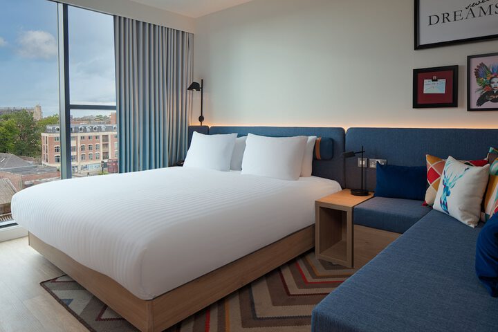 Room 4 of 39
