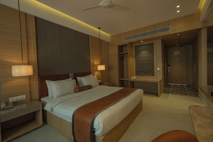 Room 27 of 85