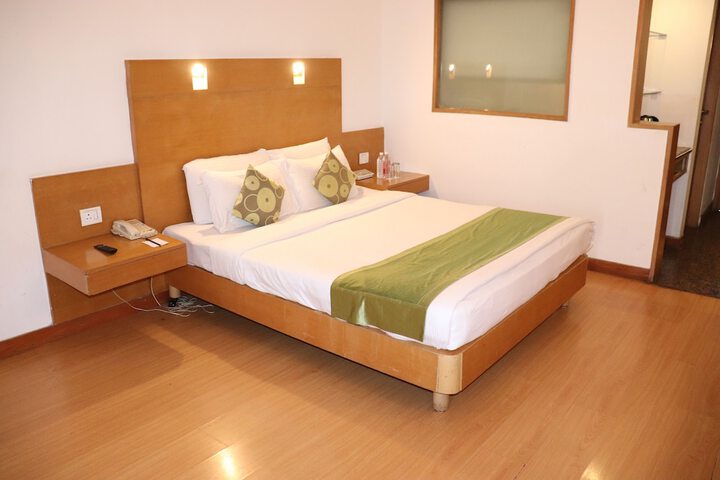 Room 7 of 40