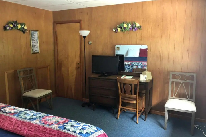 Room 7 of 23