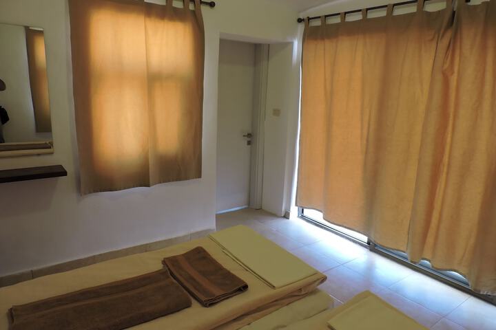 Room 5 of 29