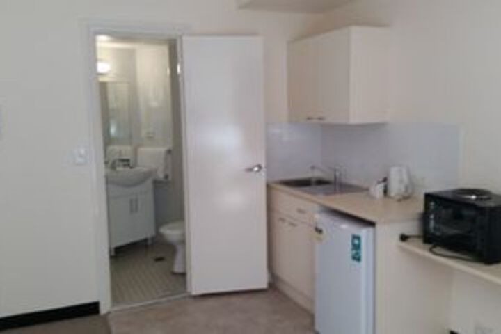 Room 10 of 10