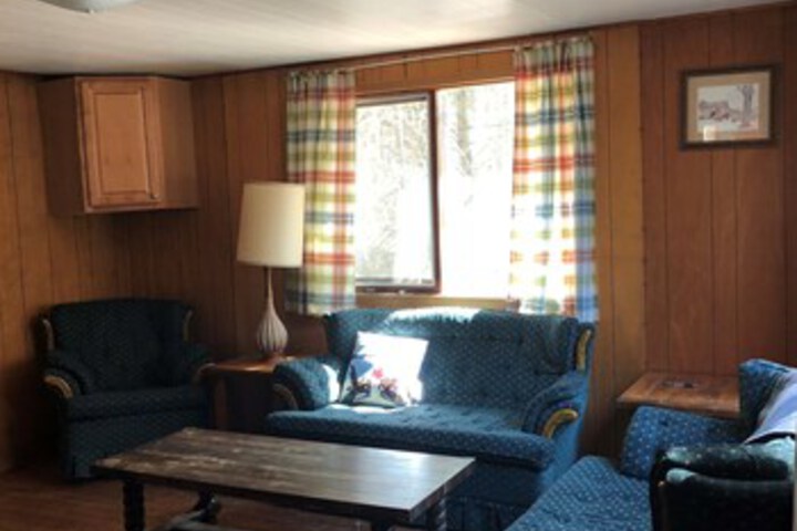 Room 9 of 14