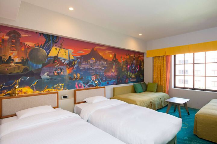 Room 22 of 48