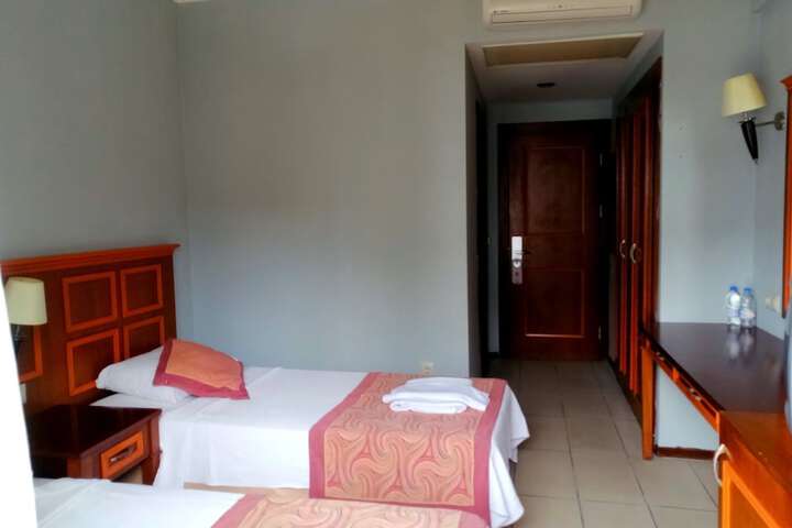 Room 6 of 64