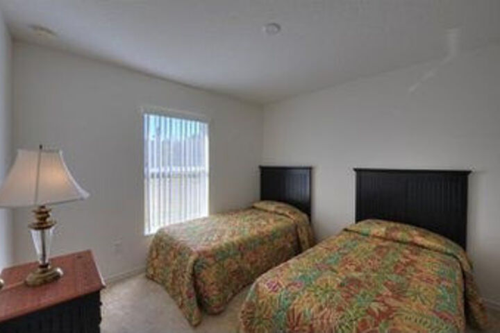 Room 7 of 42