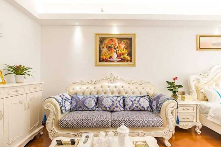 Room 12 of 27