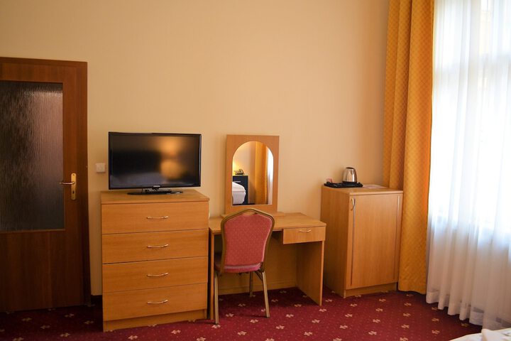 Room 19 of 60
