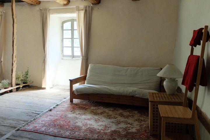 Room 4 of 4
