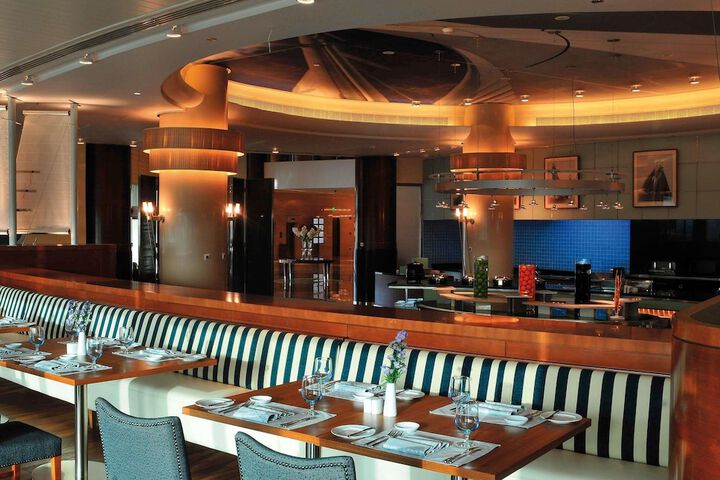 Dining 92 of 136