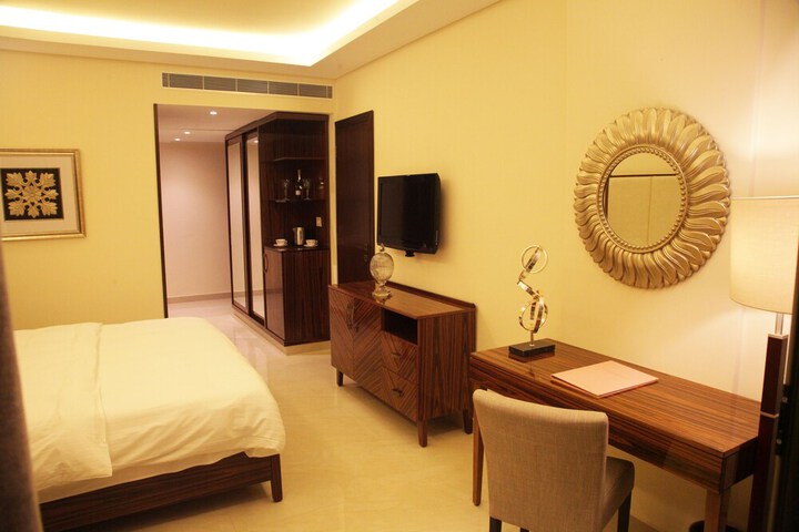 Room 19 of 35