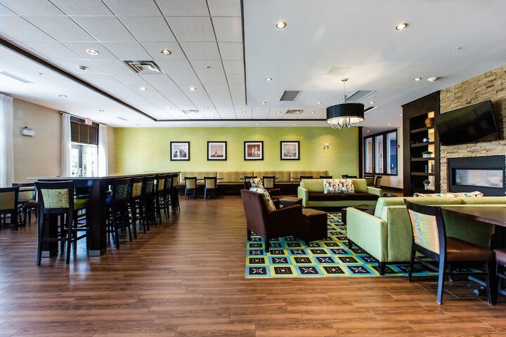 Breakfast/Coffee Service 72 of 83