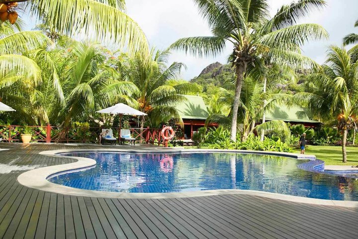 Hotel Pool