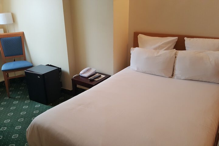 Room 26 of 65