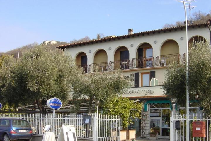 FRADERIANA