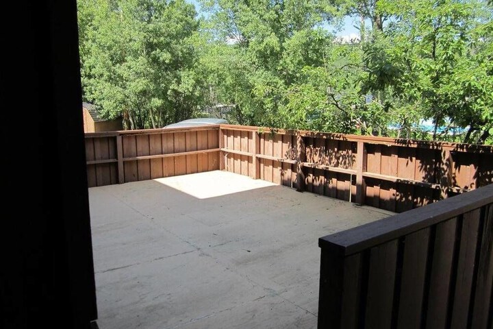 Terrace/Patio 28 of 34