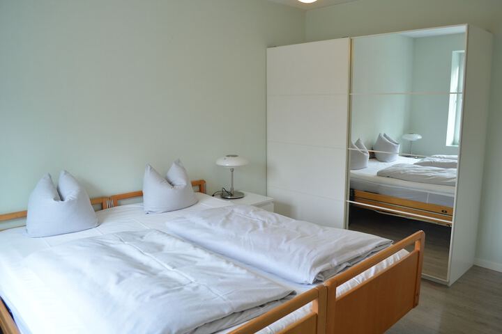 Room 25 of 135