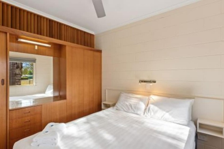 Room 27 of 130