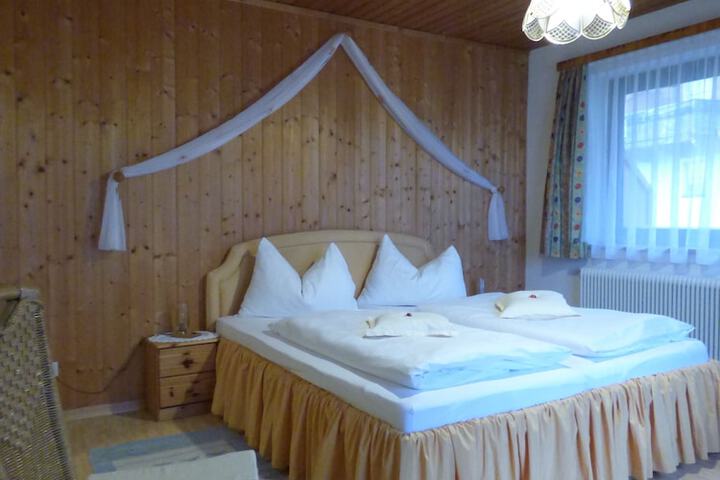 Room 20 of 23
