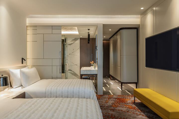 Room 21 of 188