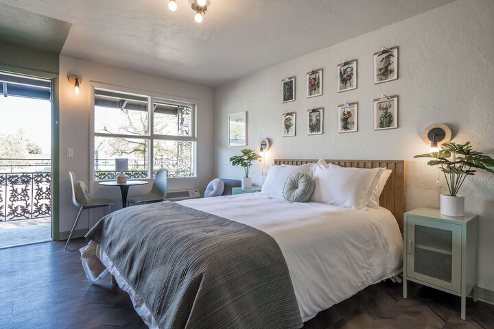 Room 16 of 20