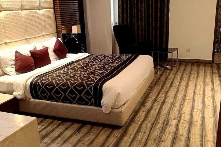 Room 10 of 54